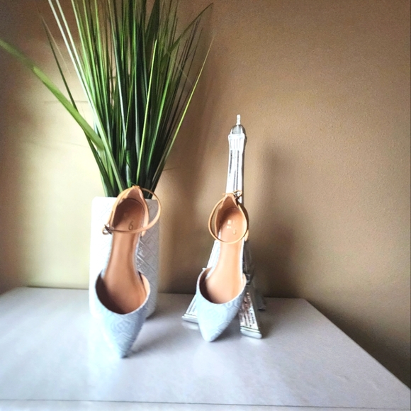 Women's Mix No 6 Blue/White/Beige Sze 9.5 Sandal. GREAT CONDITION - Picture 12 of 16